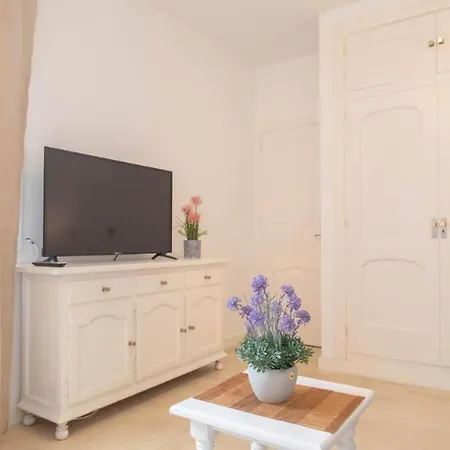 Flores Apartment