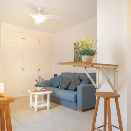 Flores Apartment